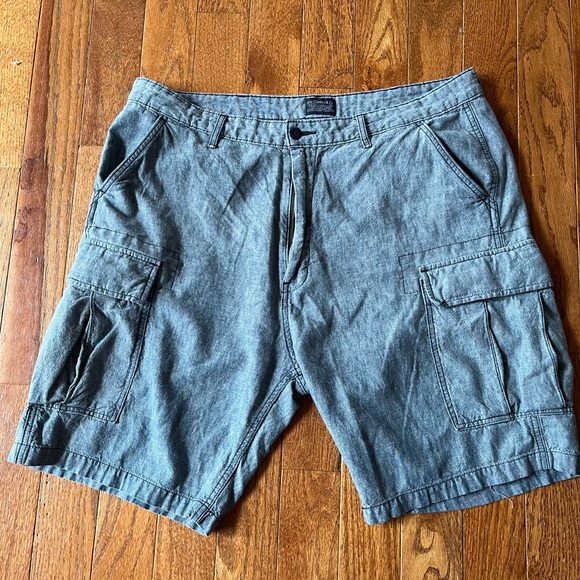 Levi Men’s Cargo Shorts, Size 38, Blue - Picture 2 of 3
